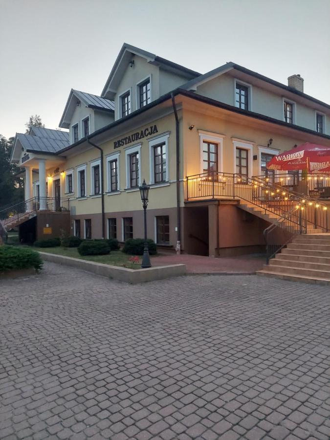 Hotel Rytwiany Exterior photo